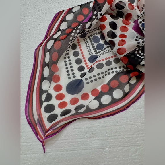 SILK Geometric Patterned Scarf Wrap - Picture 4 of 11